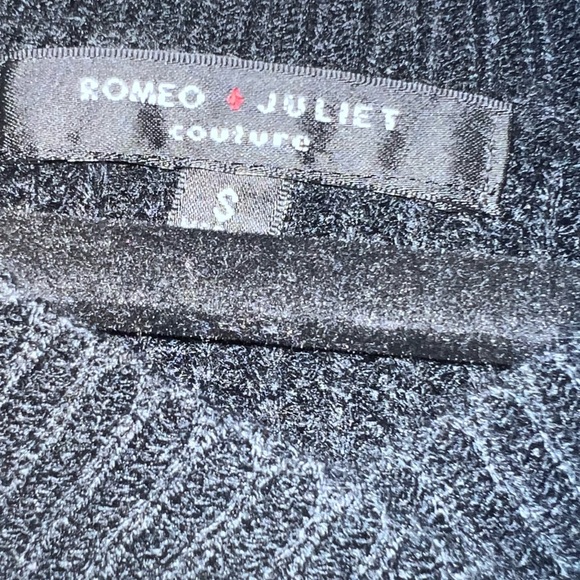 Black and White Striped Sweater - Picture 5 of 5